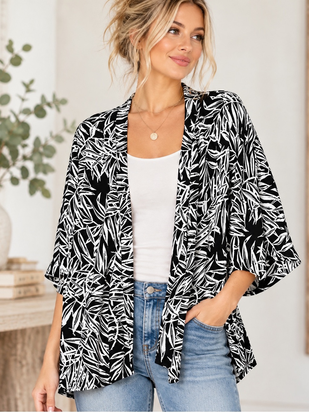 LOFT Tropical Leaf Kimono
Cardigan Size S Black White
Open Front